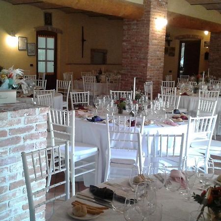 Cascina Stralla Farigliano Exteriér fotografie