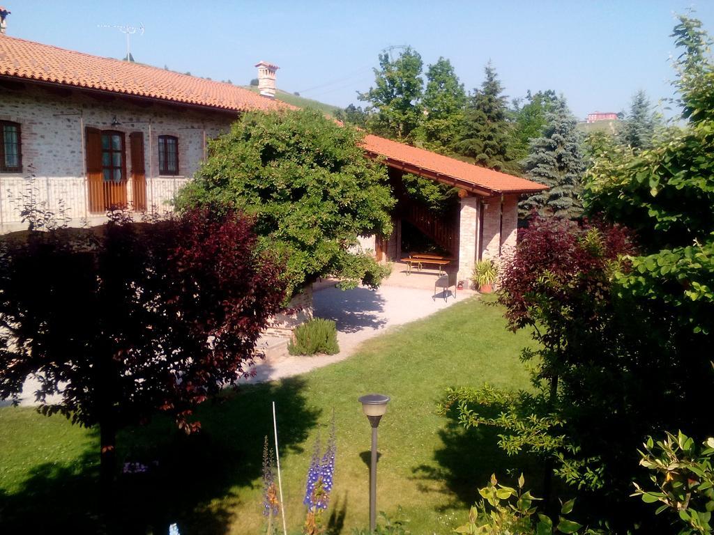 Cascina Stralla Farigliano Exteriér fotografie